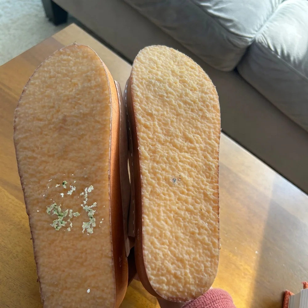 Bryr Platform Sandals - Picture 3 of 5